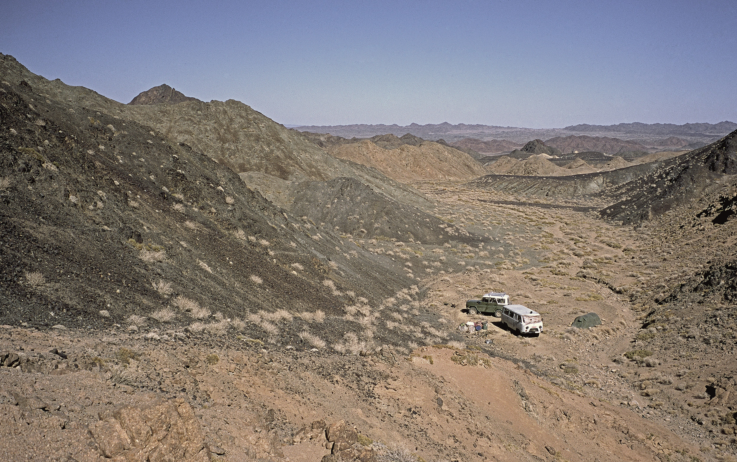 Camp de base à 5km d'une oasis, pour ne pas déranger la faune...